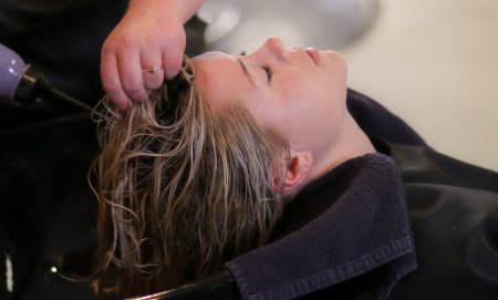 Безсулфатни шампоани за здрава коса