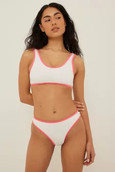 Тенденции при банските костюми за 2023г.